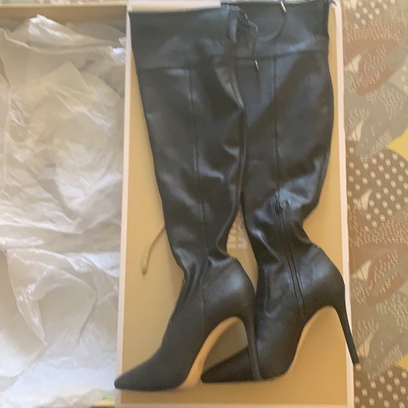 Worn Once MK Black Boots Size 7.5 - Picture 8 of 12